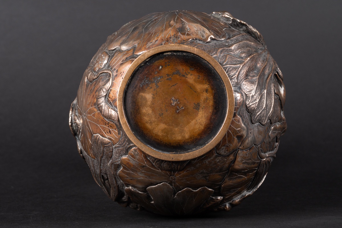 Vase With Lotus Flowers, Bizan, Silver-plated Bronze, Japan, Meiji Era (1868–1912). -photo-7