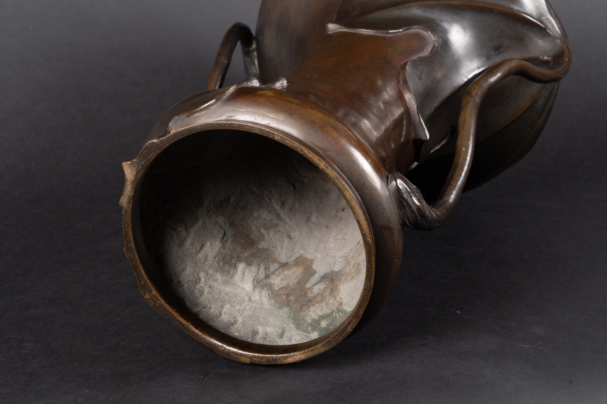Grand vase, bronze, signé, Japon, époque Meiji (1868-1912).-photo-8