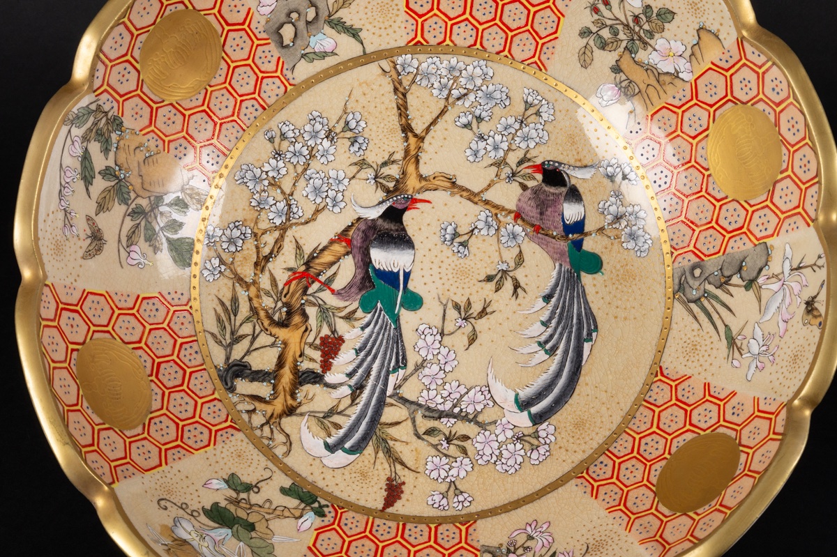 Large Bowl With Birds Of Paradise, Kinkozan, Japan, Meiji Era (1868–1912).-photo-3