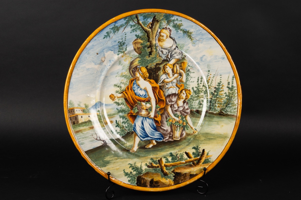 Charger  - Women Picking Fruit, Majolica, Castelli, Italy, 19th Century.-photo-2