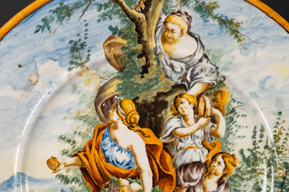 Charger  - Women Picking Fruit, Majolica, Castelli, Italy, 19th Century.-photo-2