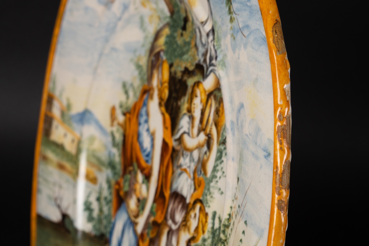 Charger  - Women Picking Fruit, Majolica, Castelli, Italy, 19th Century.-photo-6