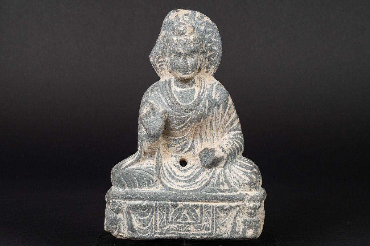 Buddha With Lions, Schist, Gandhara, 1st-5th Century Ad-photo-1