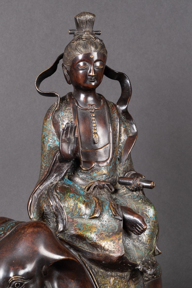 Kannon Bosatsu Sur Un éléphant, Japon, ère Meiji / Taisho, Bronze Et Champlevé, Vers 1900-photo-1