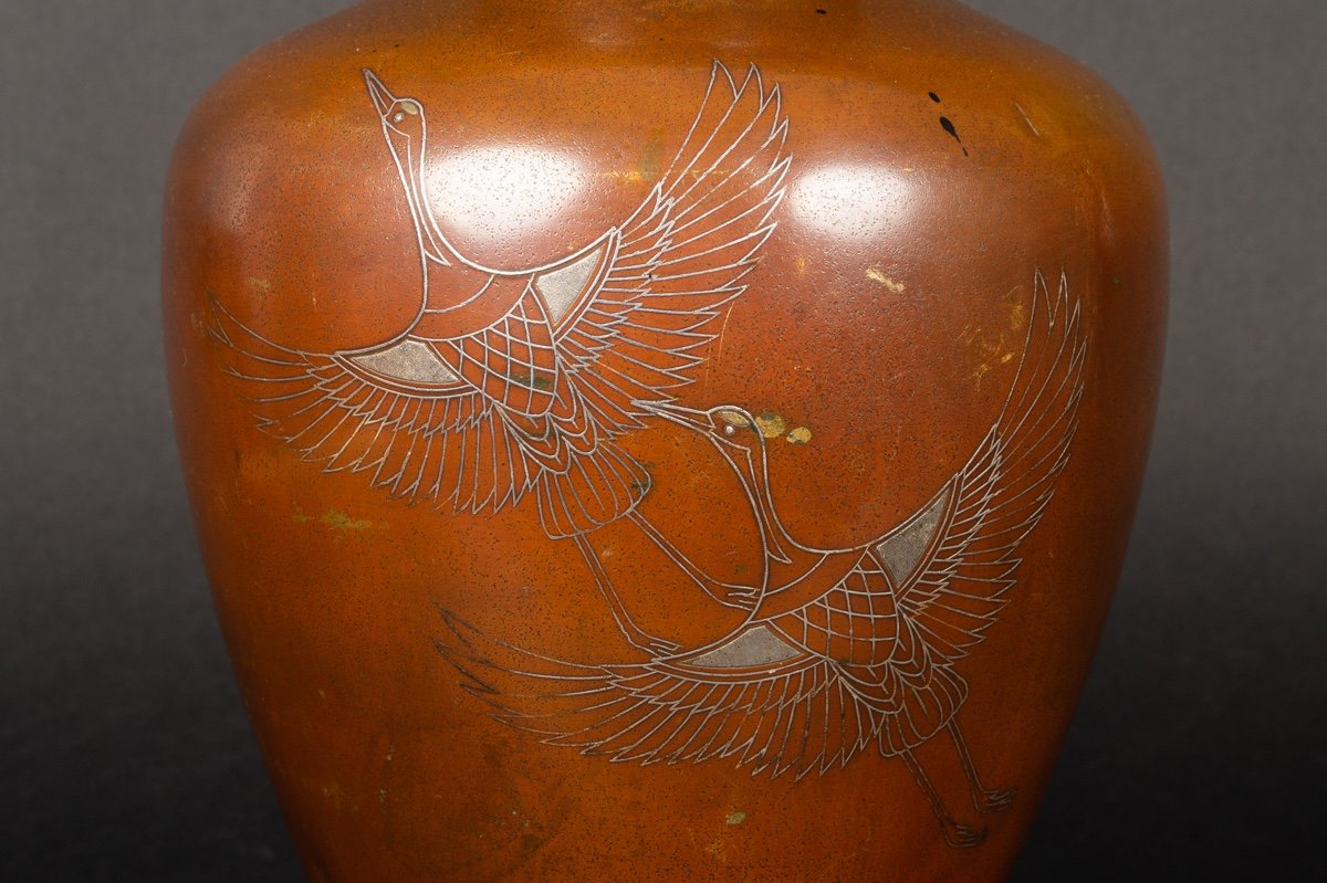 Vase Grue, Signé, Bronze Incrusté d'Argent, Japon, ère Meiji / Taisho, Début Du 20e Siècle. -photo-1