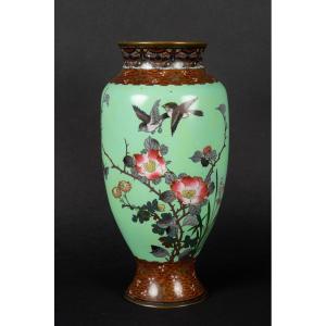 Vase Cloisonné Vert, Japon, ère Meiji (1868-1912)