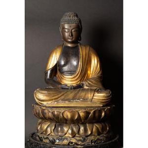 Bouddha Amida, Japon, époque Edo (1603-1868), Bois Laqué Et Doré.   