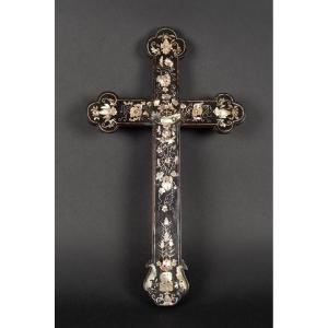 Croix incrustée, Tonkin, Vietnam, XIXe siècle  