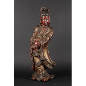 Guanyin, bois polychrome, Chine, dynastie Qing (1644-1912).