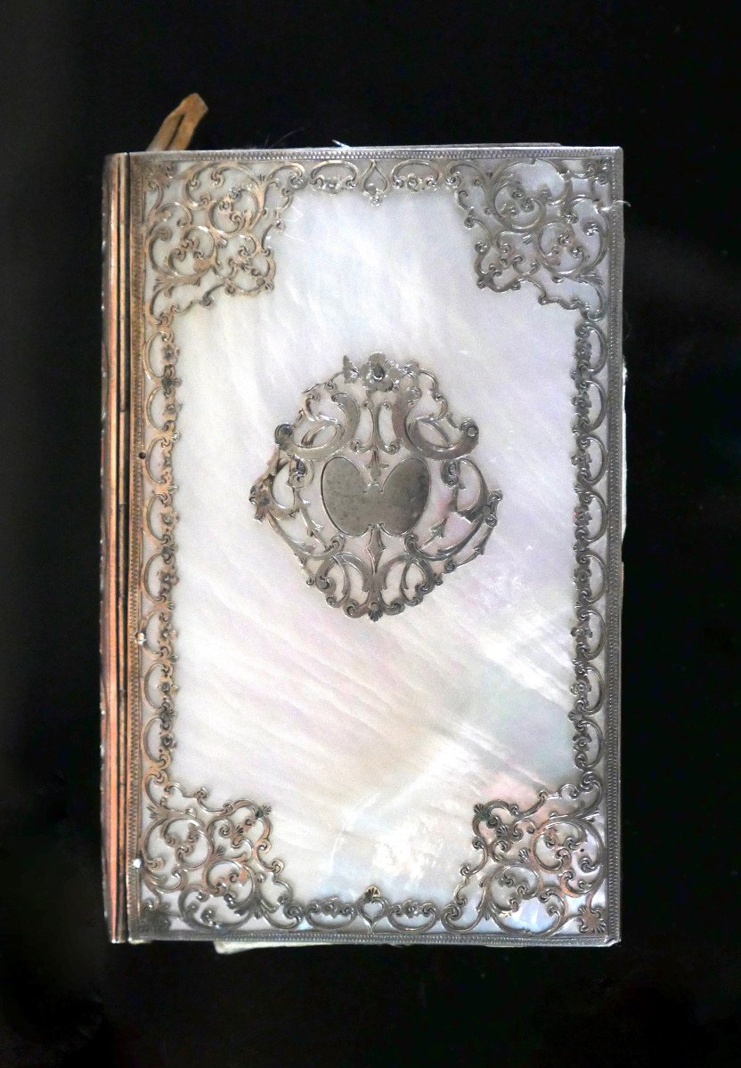 Mother-of-pearl And Silver Ball Book