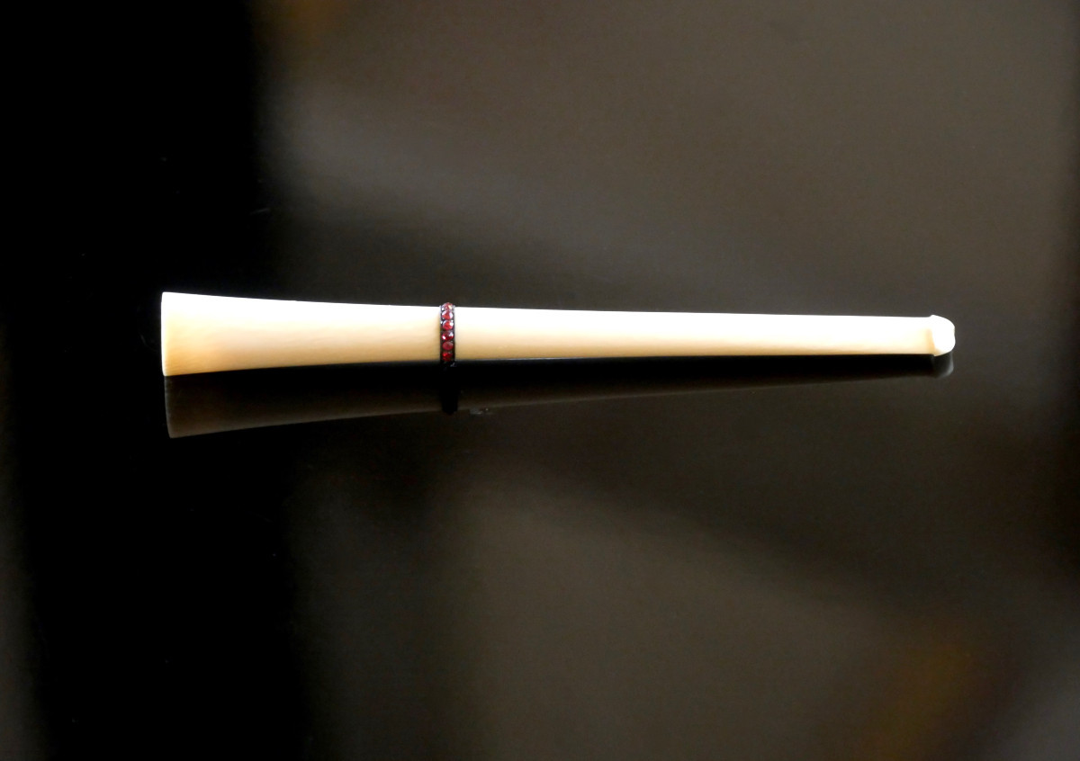 Fume cigarette Art-déco