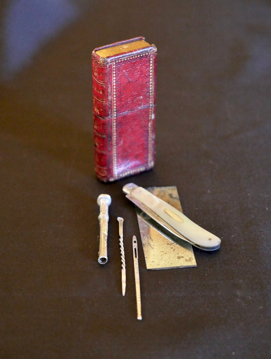 Travel Essential – Historical Souvenir Of Princess Charlotte Of Wales-photo-3