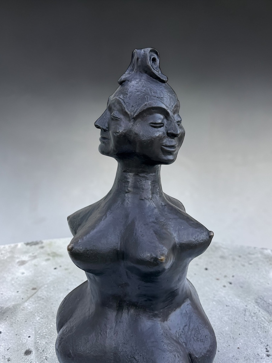 Jeannine Guérin Bronze à Trois Visages -photo-1