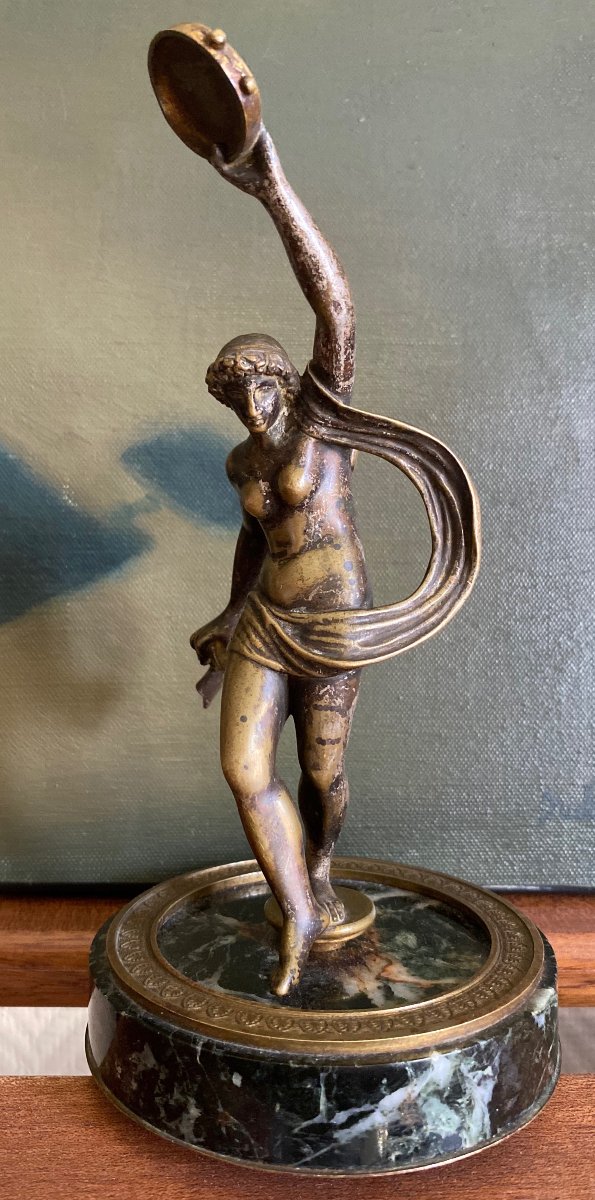Femme au tambourin bronze XIXème