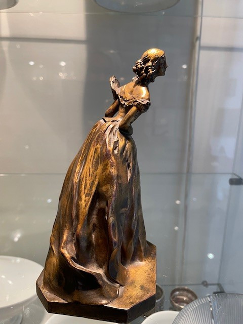 Bronze Young Lady With A Fan By H. Varenne Susse Freres Foundry Dated 1854-photo-1