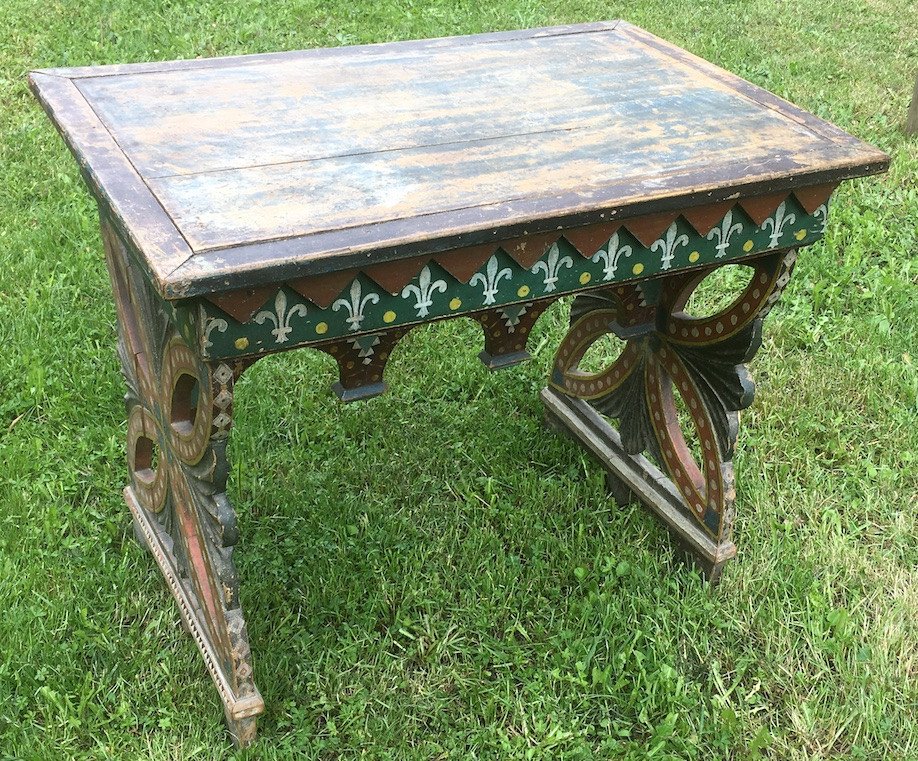 Table Bureau, Peinte En Bois De Résineux. France Style Néo-gothique Fin XIXe Siècle. 