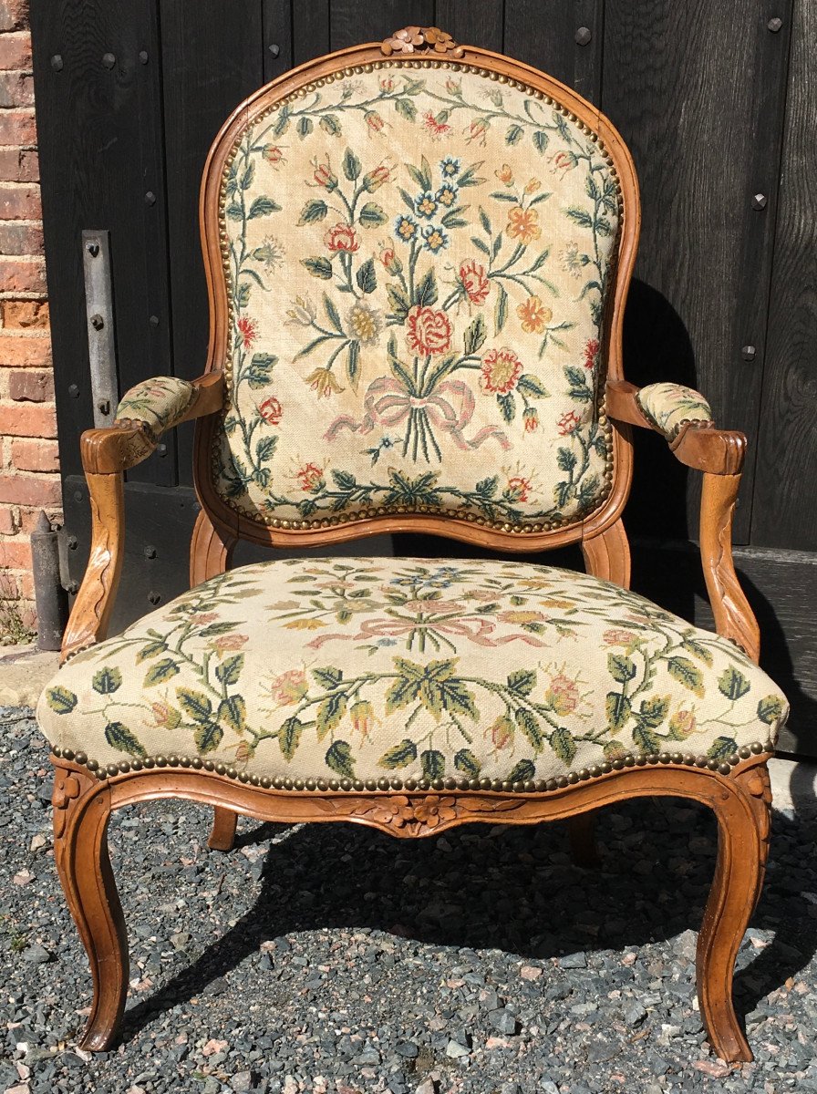 Pair Of Louis XV Flat Back Armchairs In Walnut And Beech. France Mid-18th Century.  -photo-3