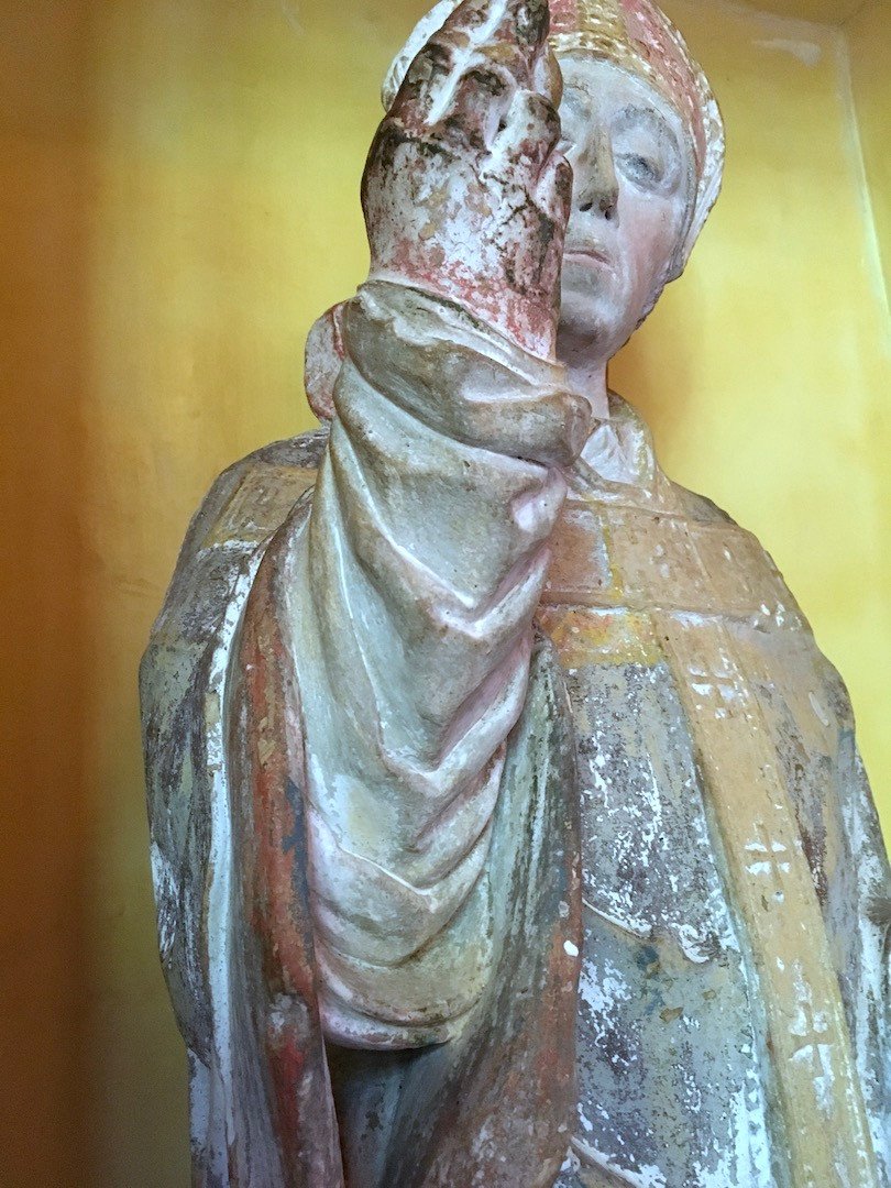 Statue De Saint Remi En Pierre Du Bourbonais Polychrome. France Fin XIIIe - Début XIVe. -photo-1