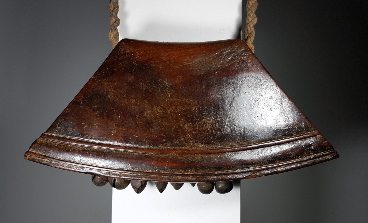 Buffalo Bell Made Of Monoxyl Wood With 8 Internal Clappers. Beautiful Patina Of Use. Khmer, Cambodia.-photo-3