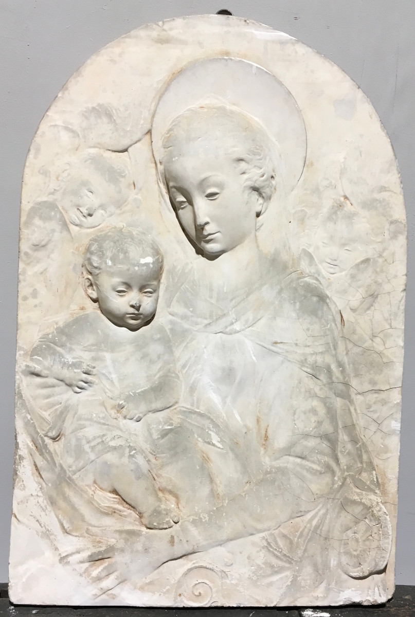 Stucco Bas Relief, Virgin And Child In The Italian Style Of Andrea Della Robbia. Late 19th Century 