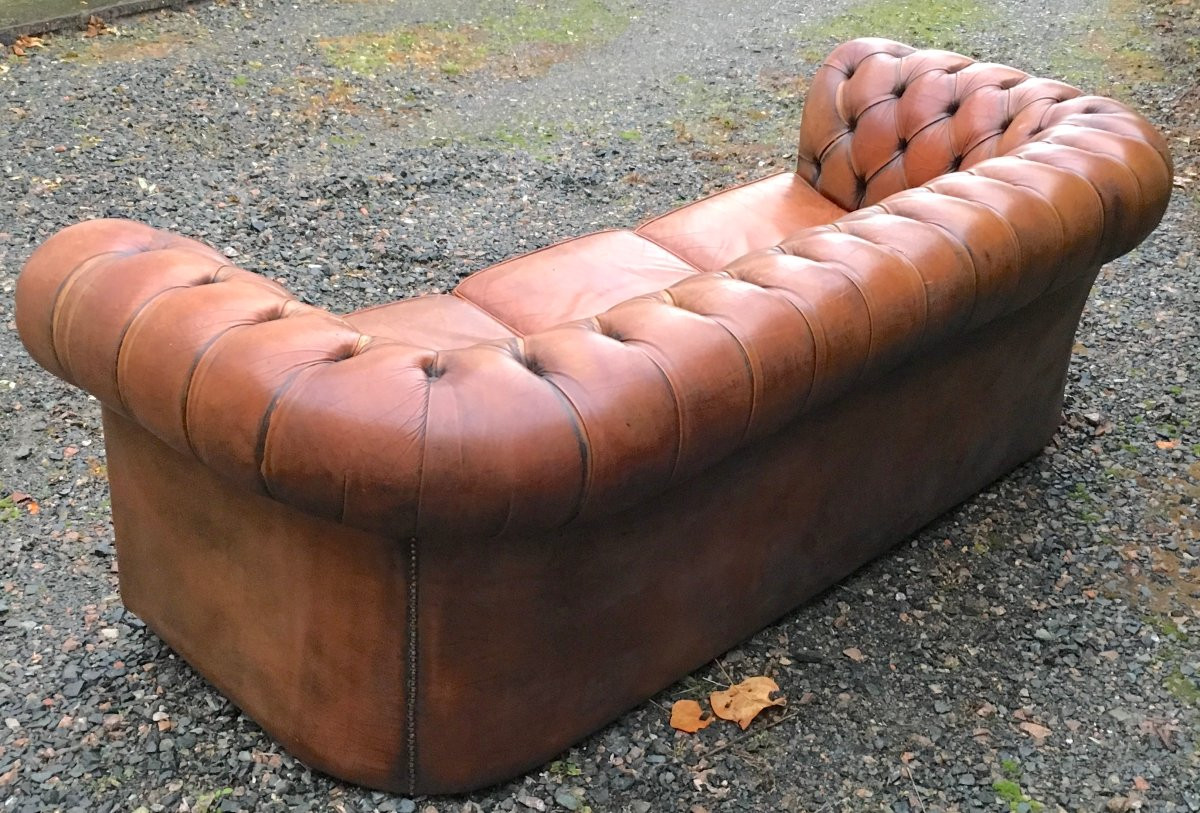 English Chertesfield 3-seater Sofa In Brown Leather. Second Half Of The 20th Century. -photo-4