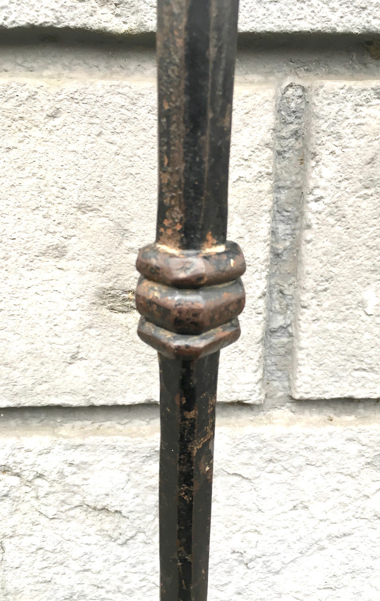 Suite de quatre piques cierges d'epoque gothique en fer forgé. France XVe siècle. -photo-3