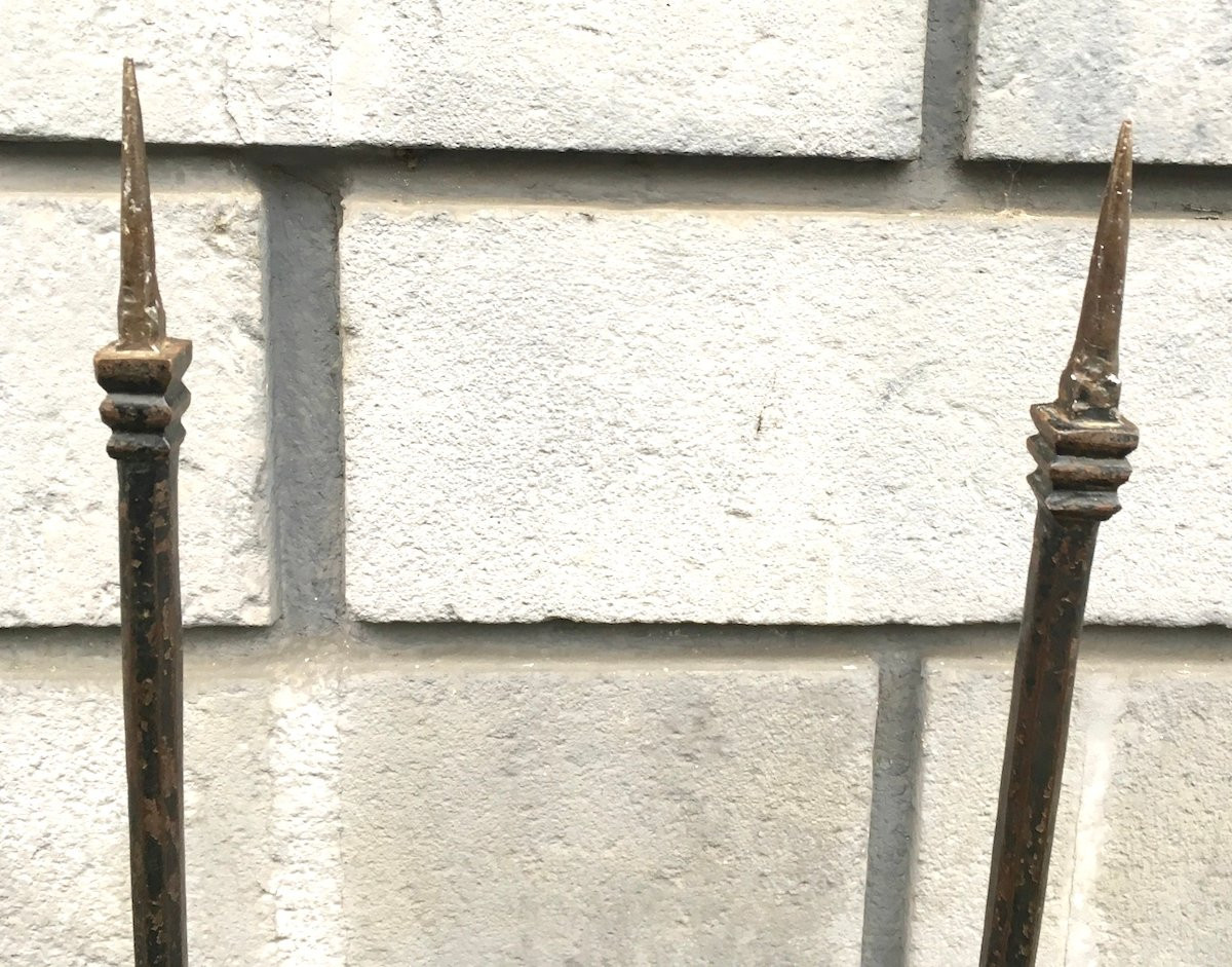 Suite de quatre piques cierges d'epoque gothique en fer forgé. France XVe siècle. -photo-8