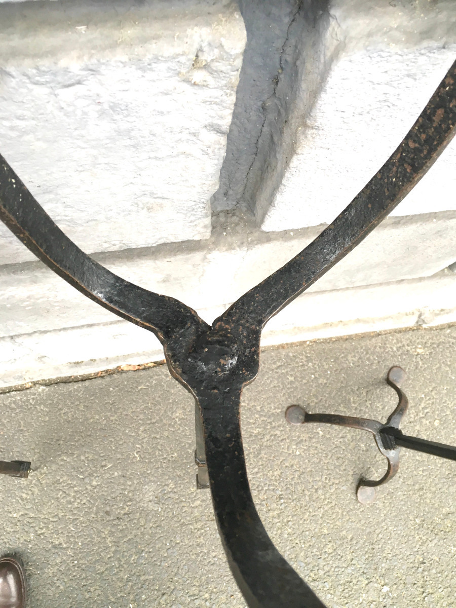 Suite de quatre piques cierges d'epoque gothique en fer forgé. France XVe siècle. -photo-3