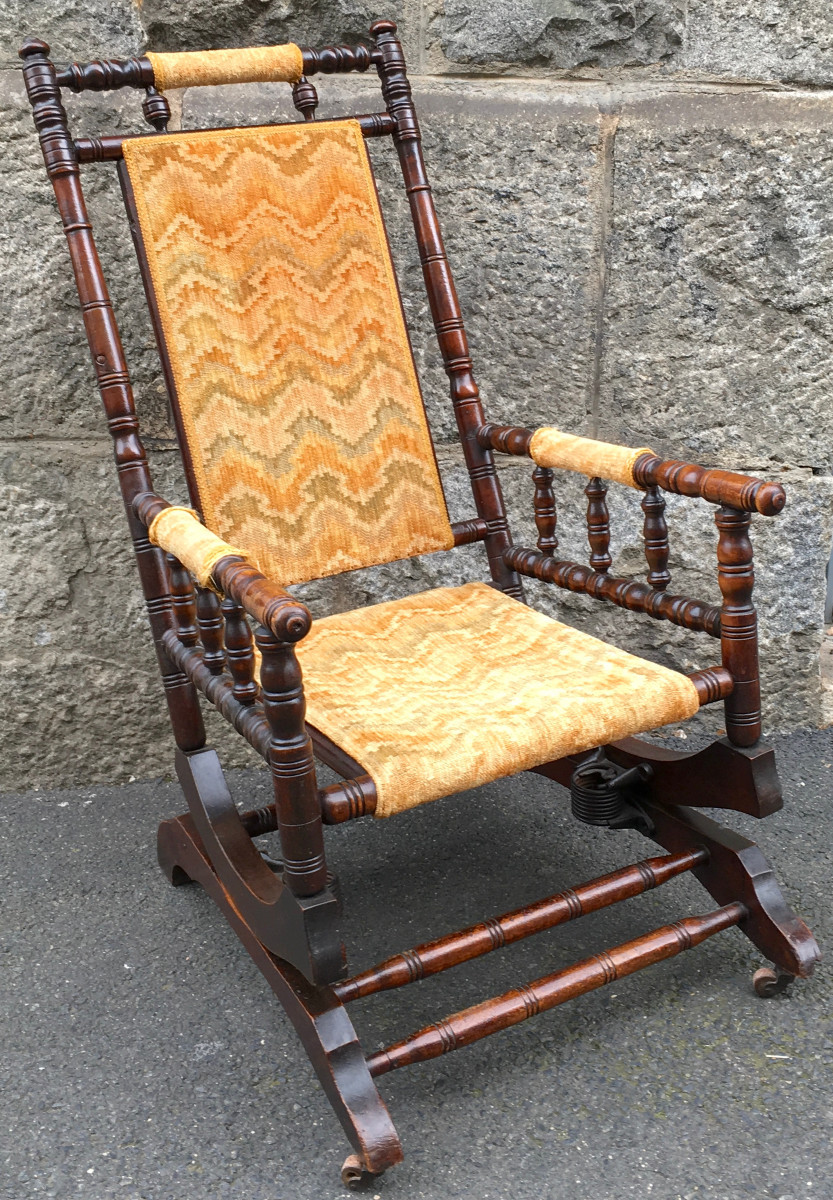 Siège à bascule Rocking Chair avec système à ressorts, Angleterre, milieu XIXe siècle. 