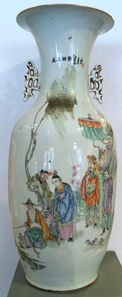 Large Porcelain Vase Known As A "de Sol" Vase, Decorated With Sages And Poems. China, Late 19th/early 20th Century