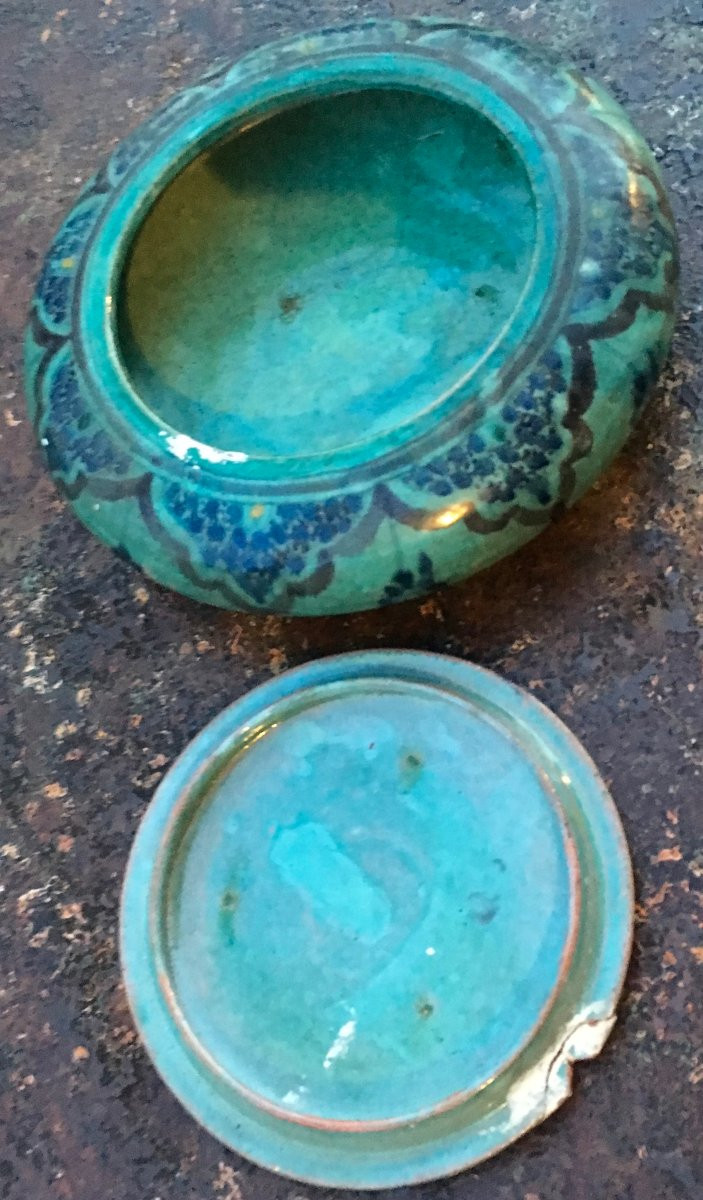 Boite en faïence polychrome vert, jaune, bleu et brun. Fès, Maroc fin XIXe siècle.-photo-4