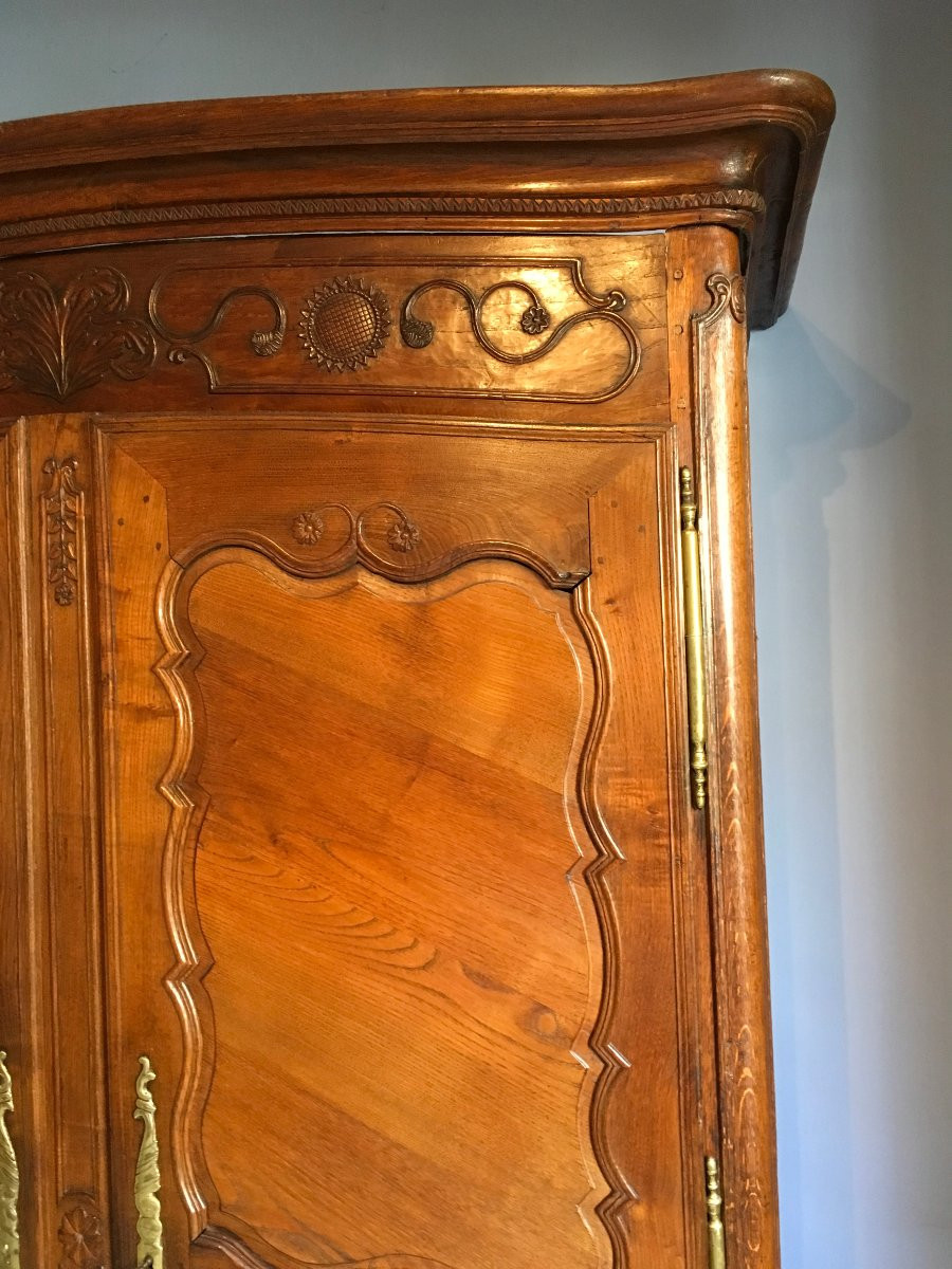 Nantes Louis XV Style Wardrobe With "gendarme's Hat" Top In Cherry Wood. France, Mid-18th Century.-photo-2