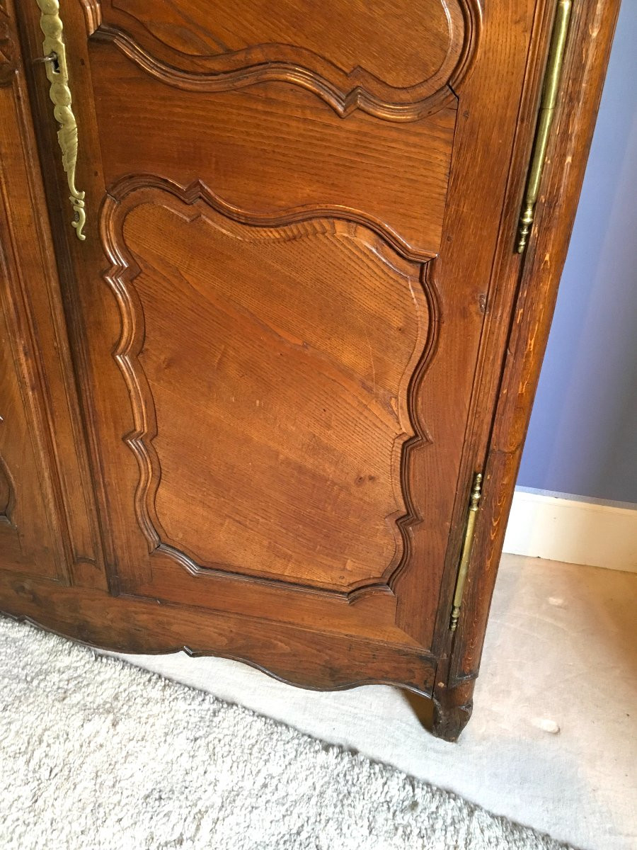 Nantes Louis XV Style Wardrobe With "gendarme's Hat" Top In Cherry Wood. France, Mid-18th Century.-photo-3