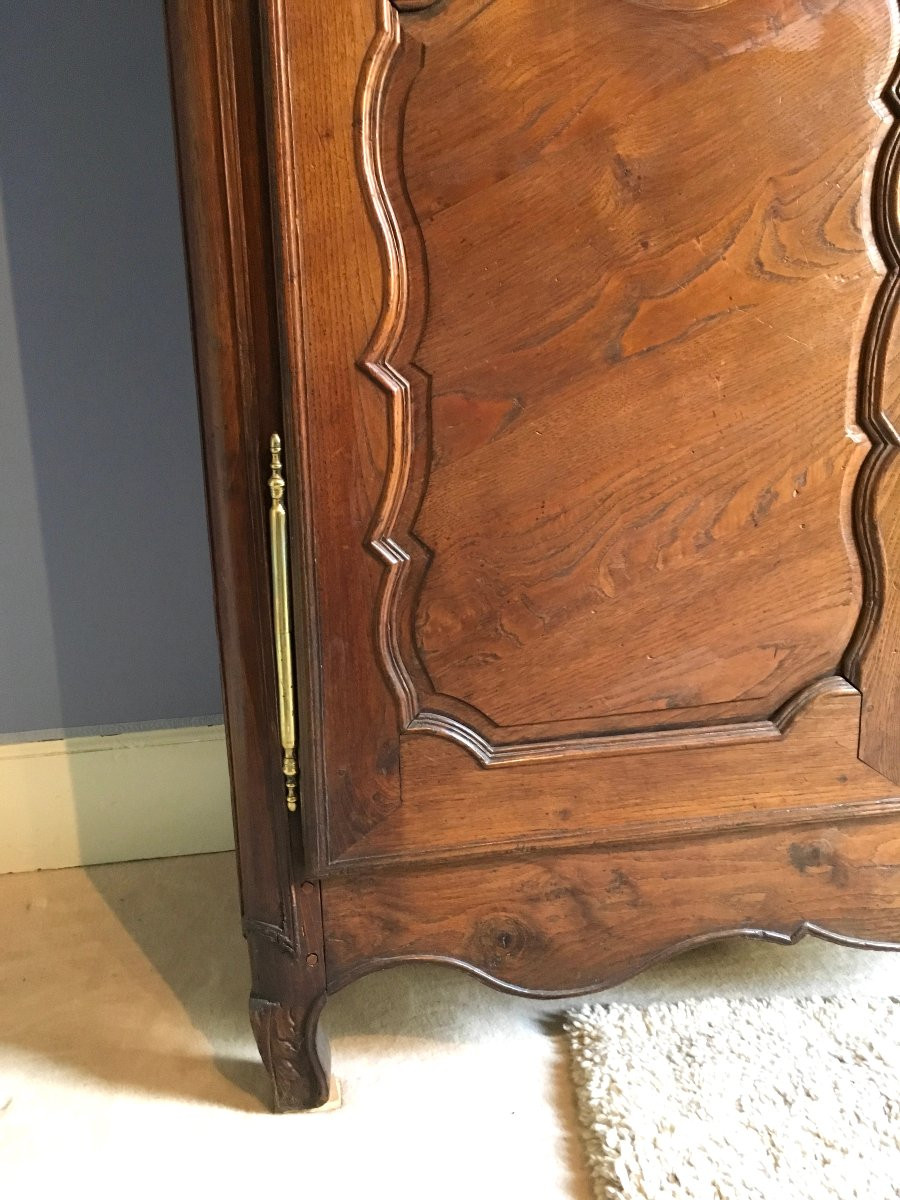 Nantes Louis XV Style Wardrobe With "gendarme's Hat" Top In Cherry Wood. France, Mid-18th Century.-photo-4