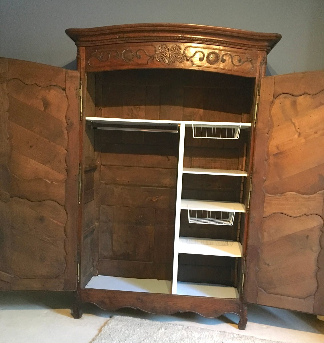 Nantes Louis XV Style Wardrobe With "gendarme's Hat" Top In Cherry Wood. France, Mid-18th Century.-photo-8