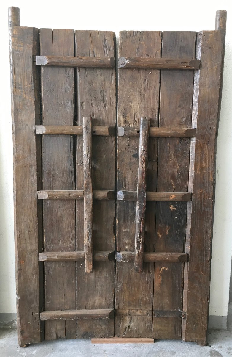 Grande paire de portes d'entrée de temple en bois dur et lourd peint. Chine XVIIIe siècle. -photo-5