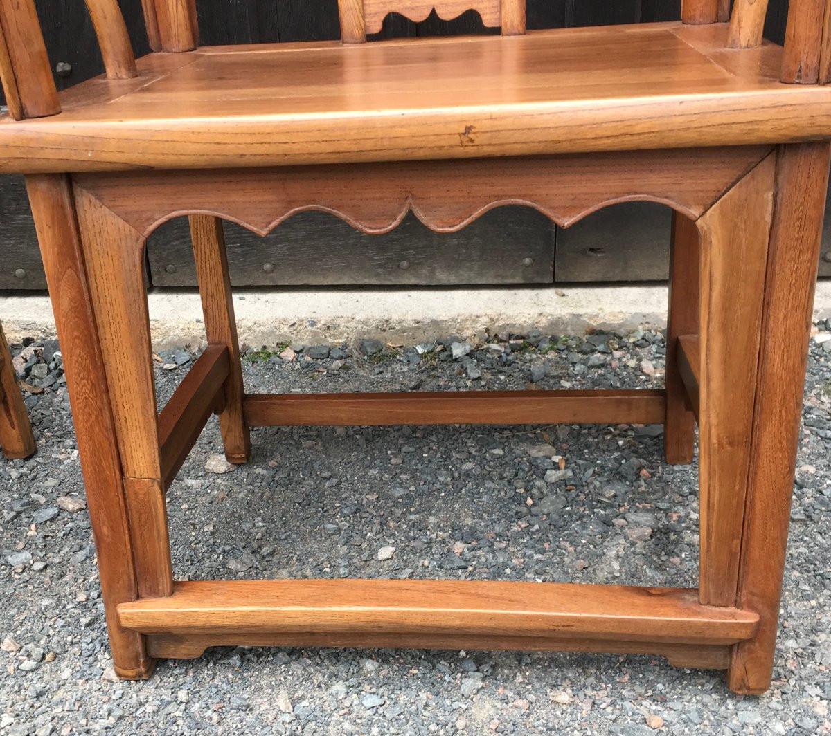 Pair Of Large Horseshoe-shaped Armchairs Made Of Huanghuali Wood. China, Qing Dynasty. -photo-7