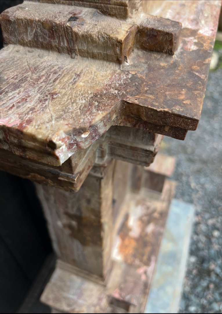 Niche en mabre en forme de temple classique. France ou Italie XVIe - XVIIe siècle. -photo-3