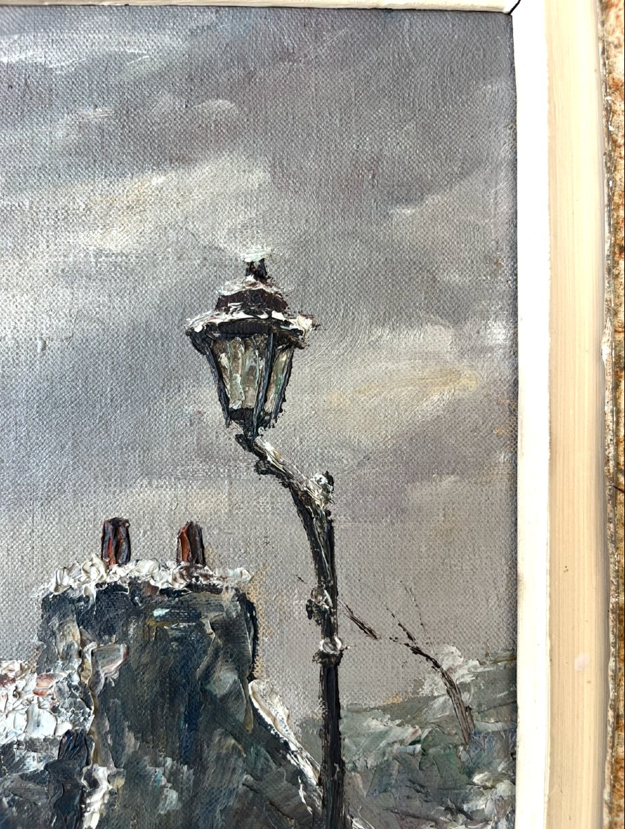 Oil On Canvas -photo-1