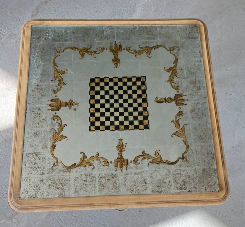 Table à jeux dans le style vénicien en bois laqué et dessus verre églomisé. France milieu XXe-photo-2