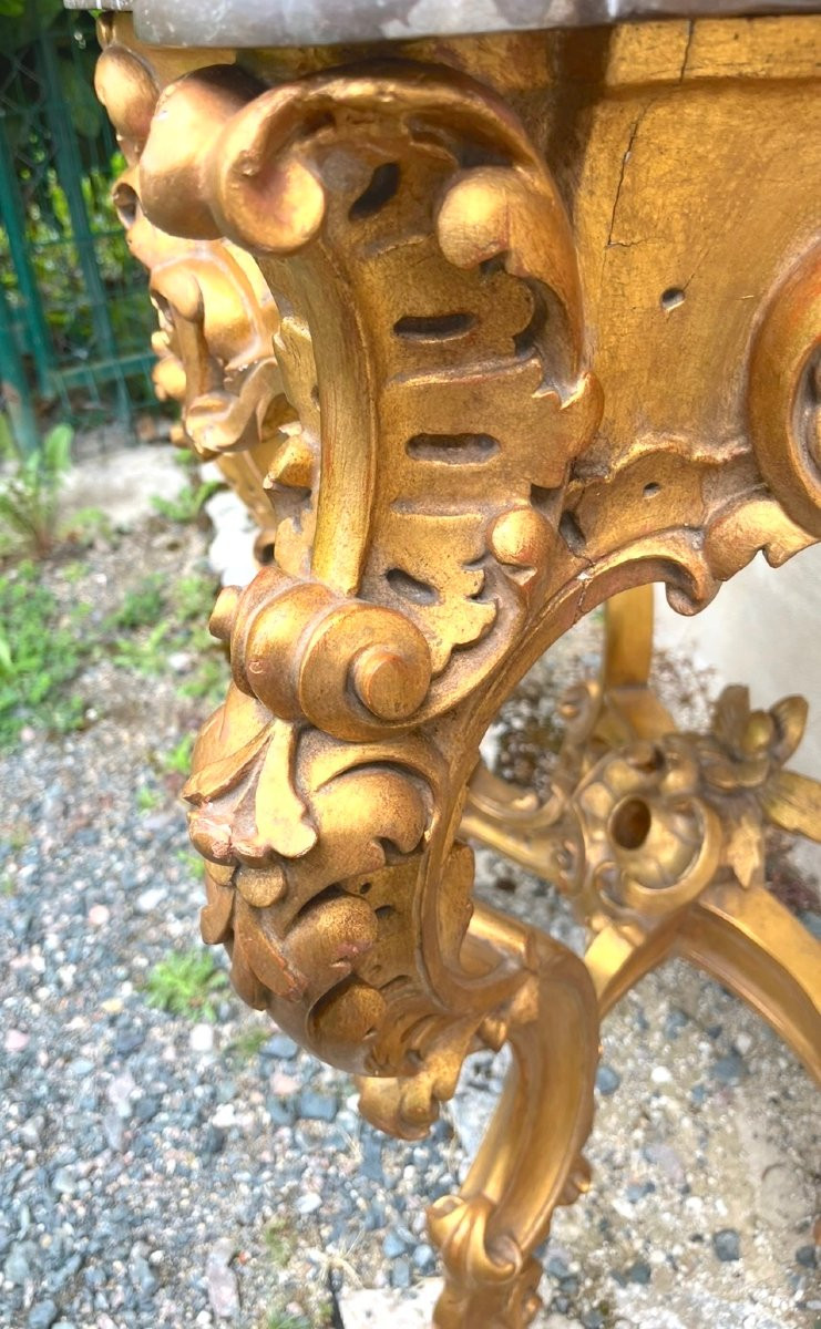 Console en bois doré et dessus marbre brun rouge de style Louis XV rocaille. Fin XIXe siècle.-photo-4