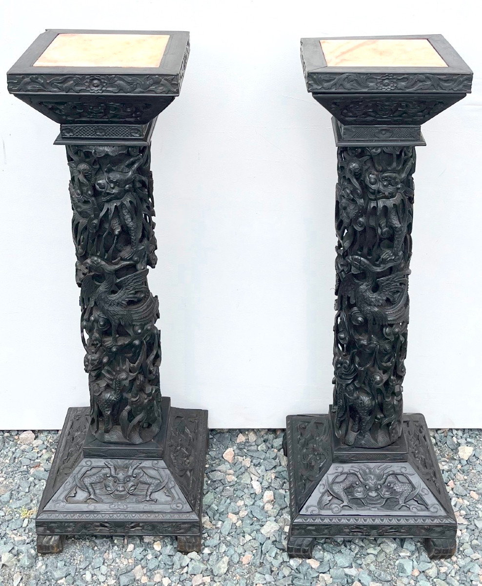 Paire de gaines en ébène massif sculpté et marbre. Asie, Indochine (Vietnam) XIXe siècle. 
