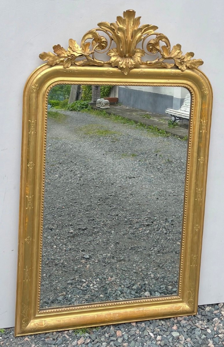 Grand miroir en stuc doré avec fronton en coquille. France milieu XIXe siècle.-photo-2