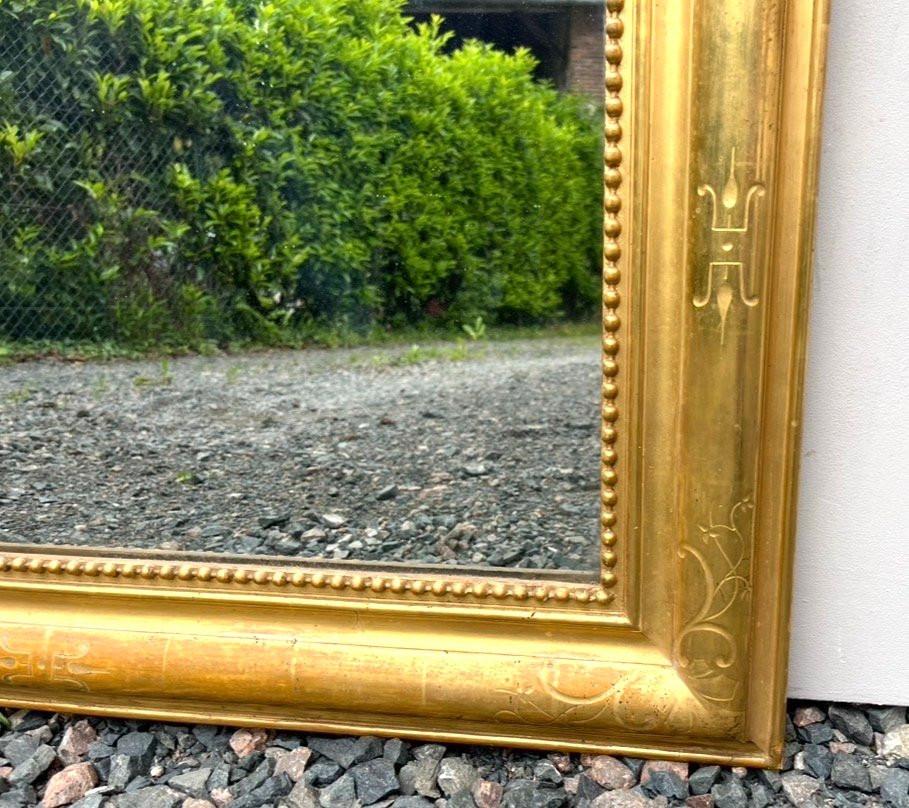 Grand miroir en stuc doré avec fronton en coquille. France milieu XIXe siècle.-photo-2