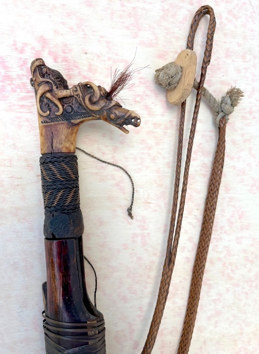 Ancien sabre Mandau en fer, bois de cerf et bois. Dayak, Bornéo (Kalimantan), Indonésie XIXe. -photo-2