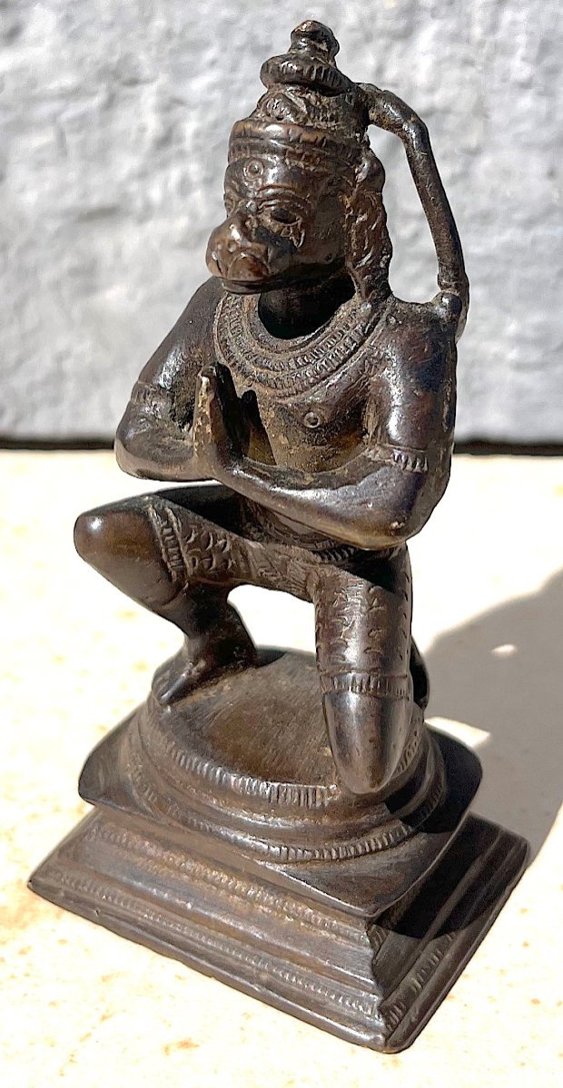 Small Hanuman Bronze Statuette With Brown Patina. Cambodia, India 18th - 19th Century.   -photo-2