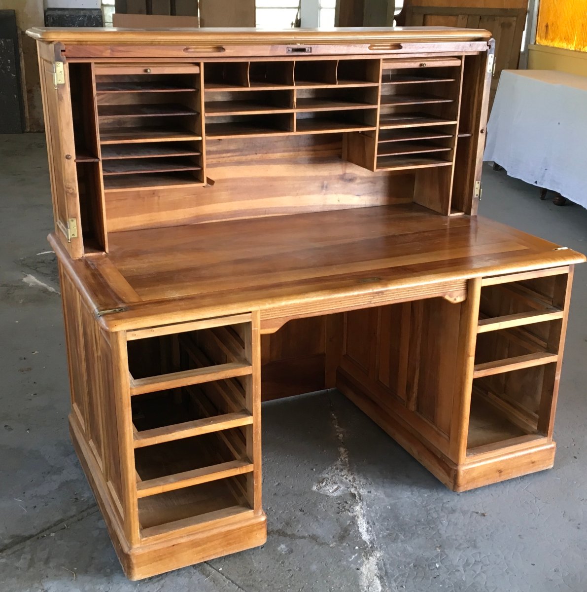 Important "american-style" Walnut Roll-top Desk. Pichon, Lyon, Early 20th Century -photo-1