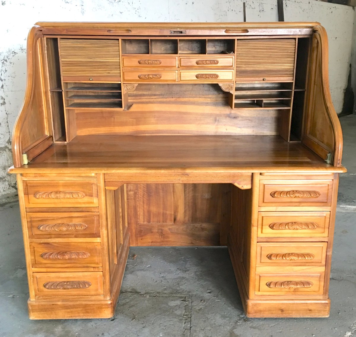 Important "american-style" Walnut Roll-top Desk. Pichon, Lyon, Early 20th Century 