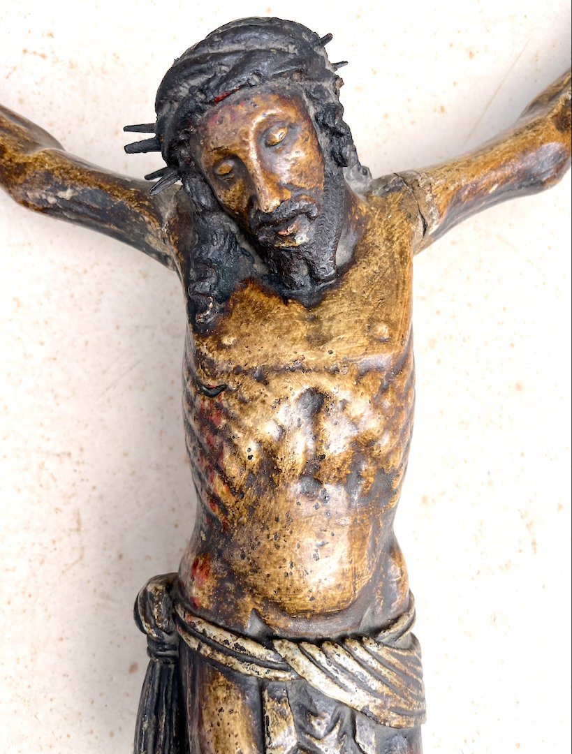 Christ Gothique en bois polychrome du Sud de la France ou Nord de l'espagne. XVe siècle. 