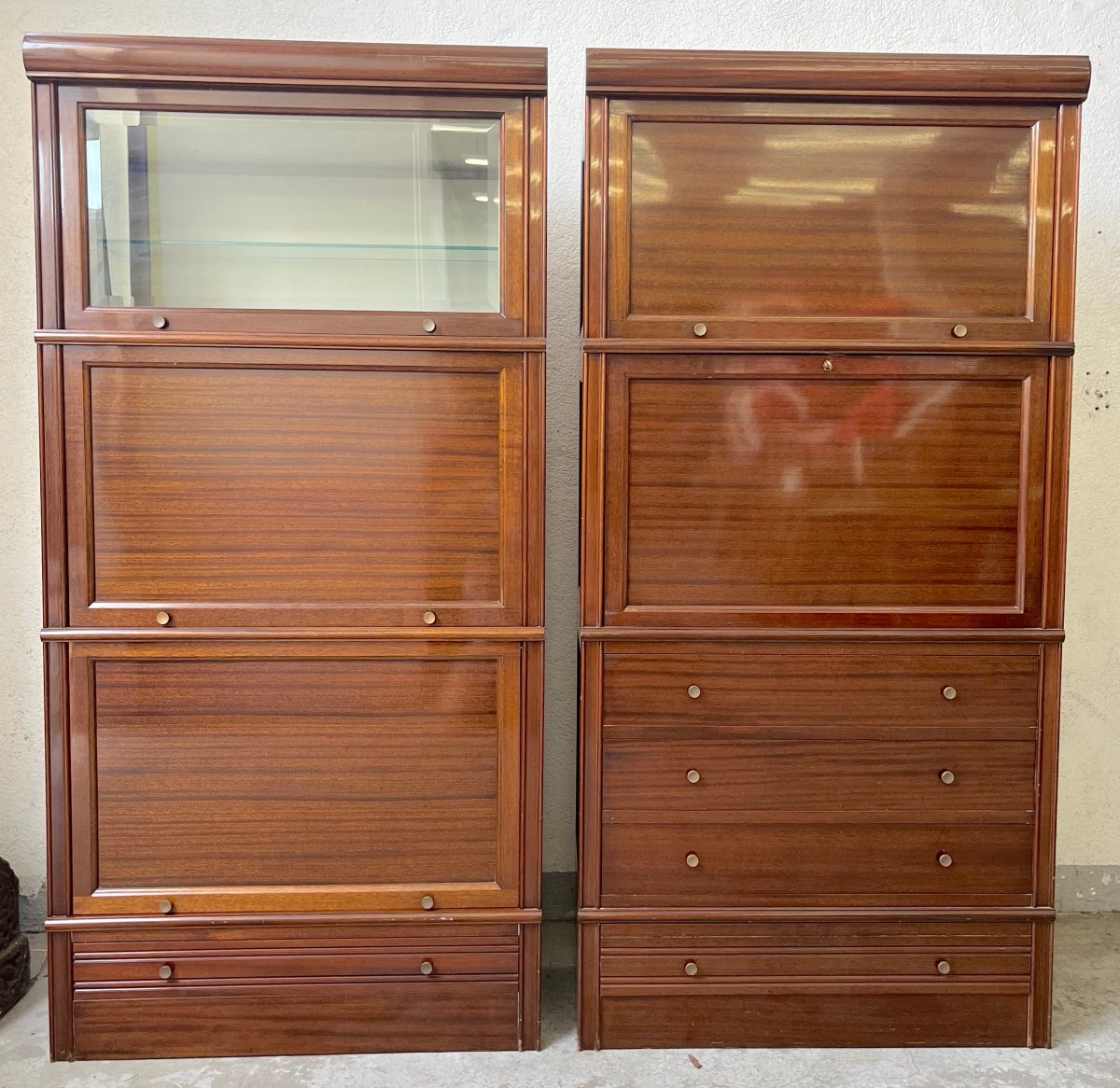 Deux meubles modulables MD (Maison Martin Dupuis) vintage des années 1970, en acajou vernis. 